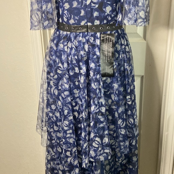 Bcbgmaxazria blue tulle with leather around waist size 8 3 layers in front new. - Picture 3 of 4